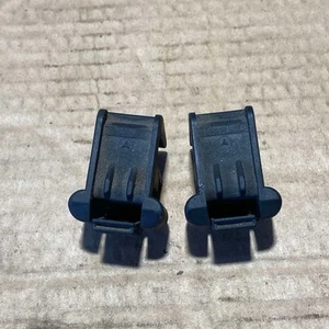 Mercedes-Benz W202 Radiator Mounting Bracket Set Of 2x 2105040146 - Picture 1 of 6