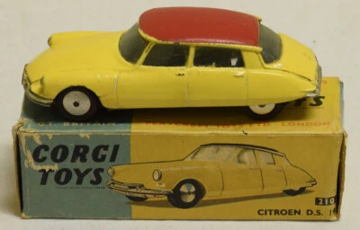 CORGI 210 CITROEN D.S. 19, VG MODEL W/ G BOX! - Image 1 of 4