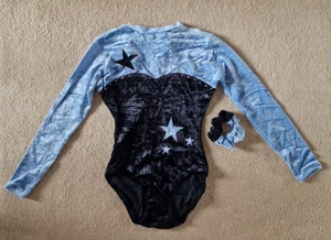 Schwarz-blauer Velours Turnanzug mit passendem Scrunchie - Gr. 34 - Bild 1 von 1
