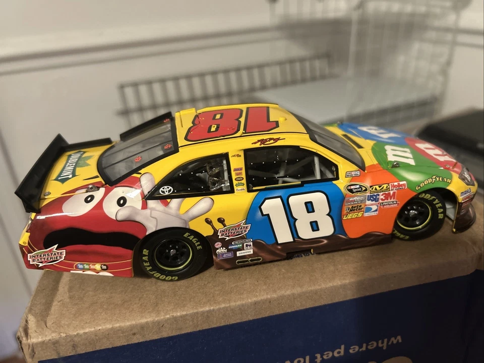 Kyle Busch #18  M&M's  Car 1:24 Excellent Condition - Image 1 of 4