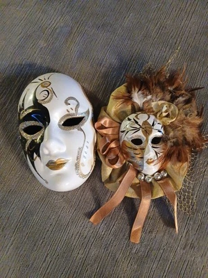 Máscaras cerámicas decorativas Foto 1 de 4