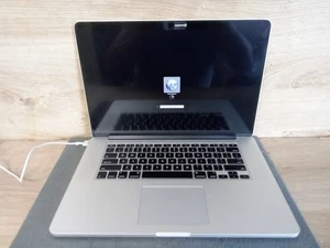 Apple MacBook Pro A1398 / Intel Core / 8GB RAM / 15 Zoll - Zdjęcie 1 z 14
