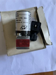 Krom Schröder Gas Magnetventil. VG 8R18T6 Neu - Bild 1 von 7