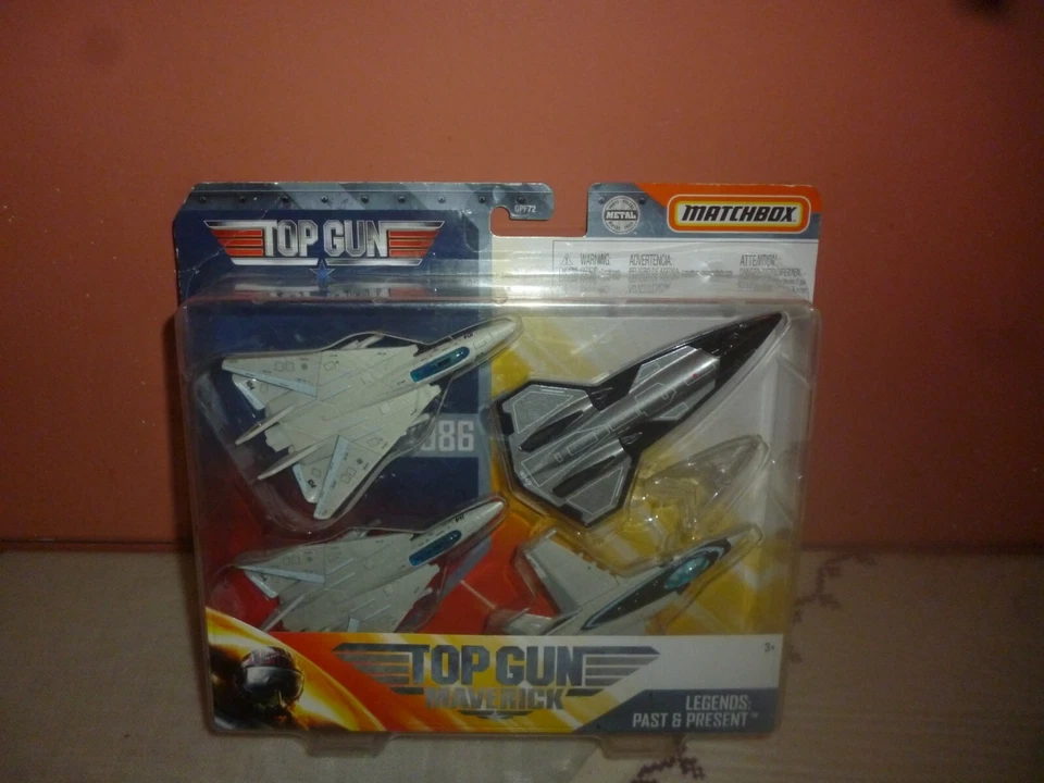 MATCHBOX TOP GUN MAVERICK PLANES 1986 LEGENDS PAST & PRESENT NEW MOSC - Image 1 of 4