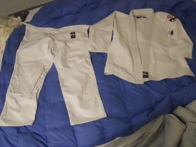 Unisex White A1 Fuji GI & Gear Kimono Martial Arts Jiu Jitsu Karate Top & Pants - Image 1 of 4