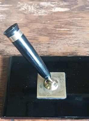 De colección. ' Soporte de escritorio de piedra/vidrio de mármol negro Sheaffer's Foto 1 de 4