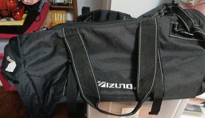 Mizuno 4 отделения волейбол спортивная сумка с плечевыми ремнями черный отличном состоянии. - Изображение 1 из 4