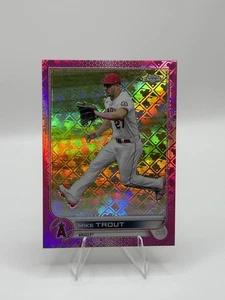 Logofractor cromado Topps 2022 Mike Trout #27 refractor rosa paralelo/199 ángeles - Imagen 1 de 10