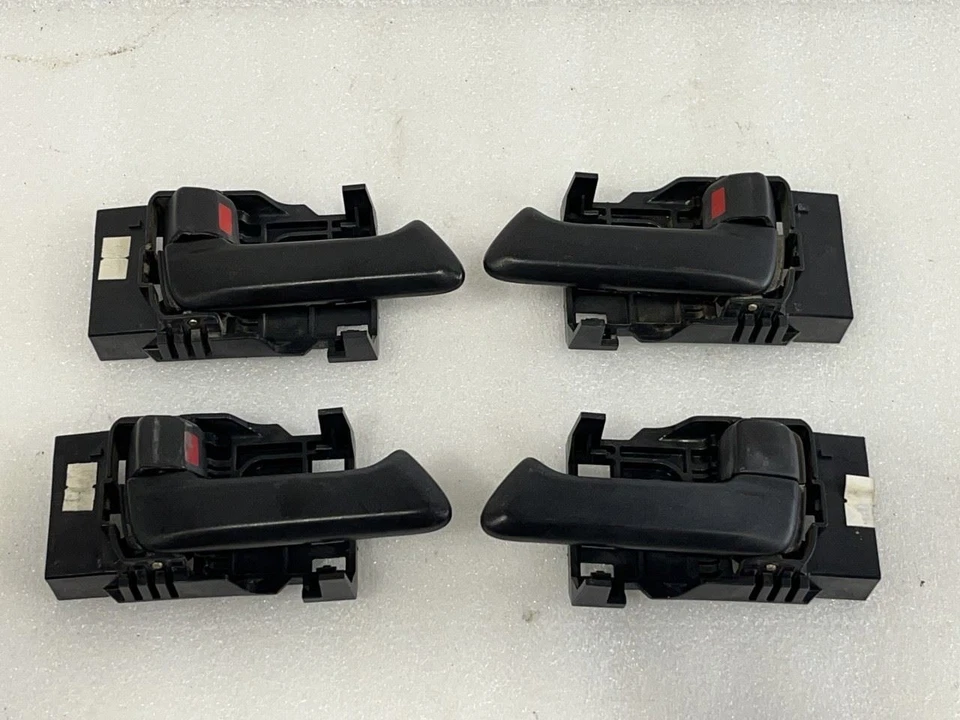 2004 2005 2006 2007 2008 CONJUNTO DE MAÇANETAS INTERIORES CABINE DUPLA CHEVROLET COLORADO - Imagem 1 de 3