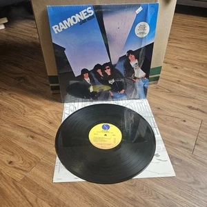 Ramones – Leave Home Sire Records SR 6031 Vinyl LP w/ Insert 33 RPM 12" NM NM/NM - Picture 1 of 5