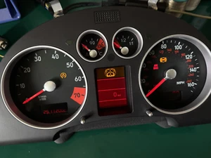 Audi TT MK1 V6 3.2 Tacho Cluster 8N2920980D *neu LCD Bildschirm* *PIN Code* - Bild 1 von 3