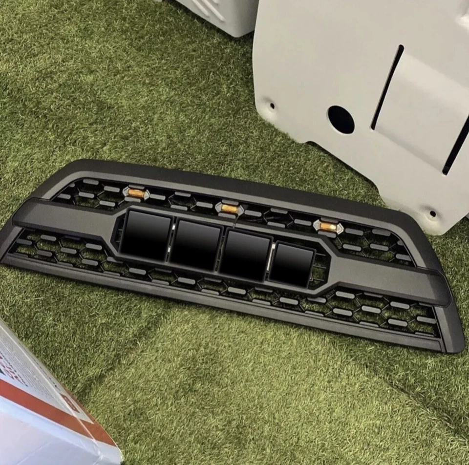 Rejilla delantera con 3 luces ámbar Toyota 4runner 2006-2009 Foto 1 de 3