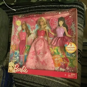 Barbie Puppe mit 3 Märchenmoden (Prinzessin, Meerjungfrau & Fee BRANDNEU in Box - Bild 1 von 6