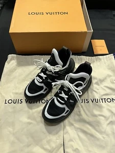 LOUIS VUITTON ZAPATILLAS ARCHLIGHT ZAPATOS CAJA LV TALLA 38.5 MUJER EE. UU. 8.5 AUTÉNTICAS - Imagen 1 de 24