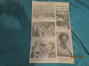 Chicago Tribune Fotoseite 1.11.1969 DUNKLE SCHATTEN BARNABAS BEISSEN TRICIA NIXON - Bild 1 von 1