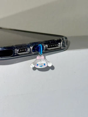 NUEVO Personaje Sanrio Personalizable Enchufe Polvo Dije iPhone Switch iPad Lightning Foto 1 de 4