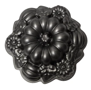 Nordic Ware Harvest Pumpkin Bundt Cake Pan Halloween Thanksgiving Fall Autumn 2L - Picture 1 of 7