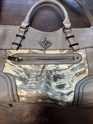 Bolso de Mano Simply Vera Wang Marrón Oscuro Bronceado Imitación Cuero Gator Correa Ajustable Foto 1 de 4