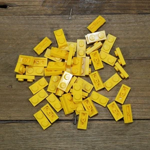 LEGO 3023 Plate Bright Yellow 1X2 Qty 50 - Picture 1 of 1