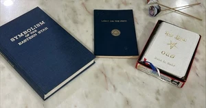 Order of then Eastern Star Lot Symbolism - Holy Bible O.E.S. Light on the Path - Picture 1 of 9