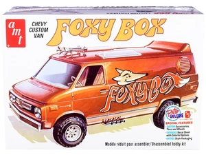 AMT AMT1265 Skill 2 Model Kit Chevrolet Custom Van "Foxy Box" 1/25 Scale Model - Picture 1 of 1