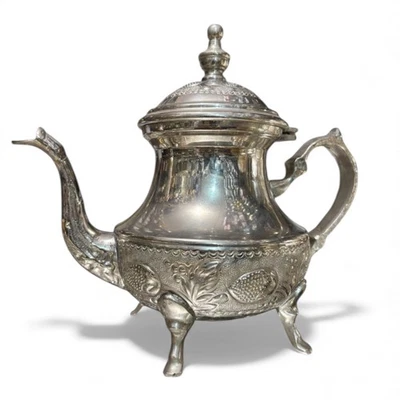 Antigua tetera marroquí de plata de ley - diseño floral grabado a mano, trípode Fe Foto 1 de 4