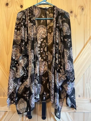 Cárdigan Kimono Maurices Negro y Rosa Paisley Estampado Talla Única. Boho Gypsy  Foto 1 de 4