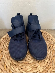 New no box Nike boysl Kwazi high top sneaker Size 6.5 Youth Midnight Navy - Picture 1 of 8