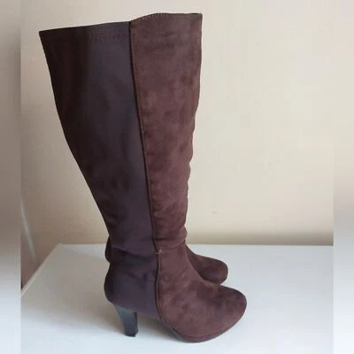 Lane Bryant - Botas de gamuza sintética marrón tacón hasta la rodilla con cremallera Foto 1 de 4