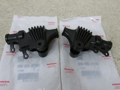 NOS HONDA XL70 XR75 XL100 XL125 XL175 XL250 XL350 OEM CLUTCH BRAKE LEVER COVERS - Image 1 of 2