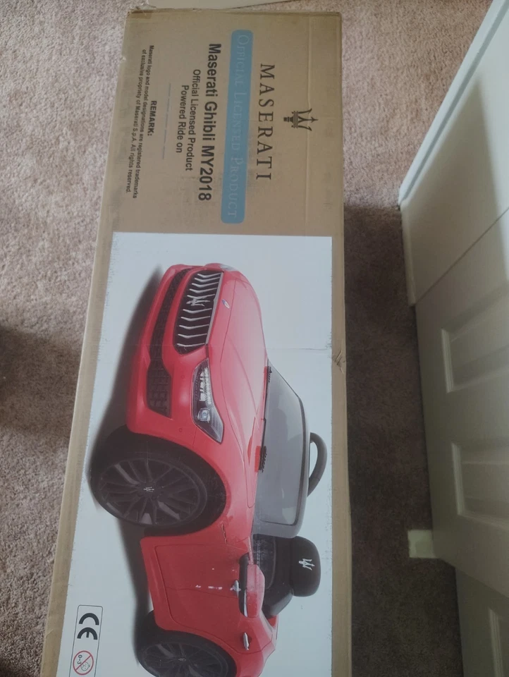 Coche pequeño Maserati con control remoto. Foto 1 de 1