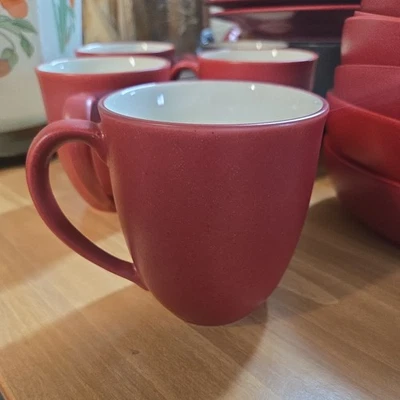 Taza roja frambuesa NORITAKE Colorwave*té café*piedra*contemporánea Foto 1 de 2