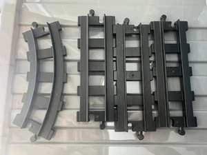 C - VINTAGE Lego Duplo Black Train Track - 4 X Straight & Curve Pieces - Picture 1 of 1