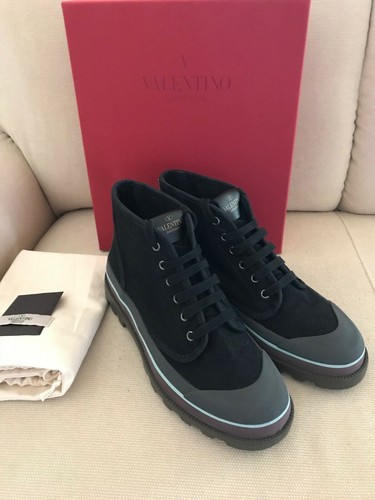 Sneakers Valentino nere con occhielli ricamati 39 5 donna uomo unisex nuove d'autore