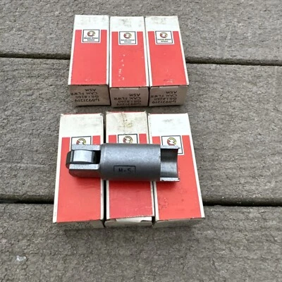 LOTE DE 6 8921219 SEGUIDOR DE LEVA ORIGINAL DETROIT DIESEL 8922962 Foto 1 de 4