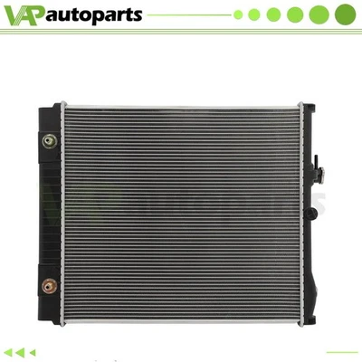 Replacement Truck Radiator Fits 2000-2004 GMC W5500 Forward 1999-2004 Isuzu NQR Foto 1 de 4