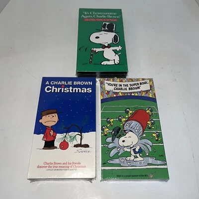 NEW! SEALED! Charlie Brown Christmas,its Christmas Again and Super Bowl Lot Foto 1 de 4