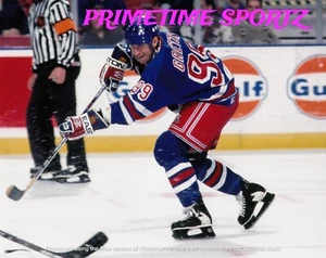 WAYNE GRETZKY NEW YORK RANGERS OILERS KINGS BLUES UNSIGNED NHL HOCKEY PHOTO 8X10 - Picture 1 of 1