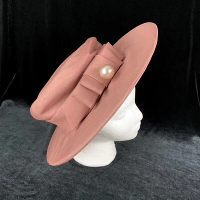 Vintage Bonwit Teller Hat 21 in Dusty Rose Silk Wide Brim Lg Pearl Bow Excellent - Image 1 of 4