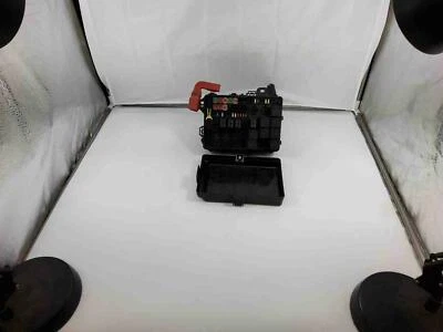 Dodge Challenger 2018 motor principal caja de fusibles conjunto p68336724ad Foto 1 de 4