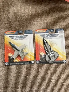 2x Hot Wheels Top Gun Maverick Darkstar & Boeing F/A-18 Super Hornet - Foto 1 di 9