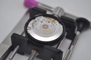 TAG Heuer Automatic Quartz Chronograph Watch Movement Servicing 2 Year Warranty - Picture 1 of 8