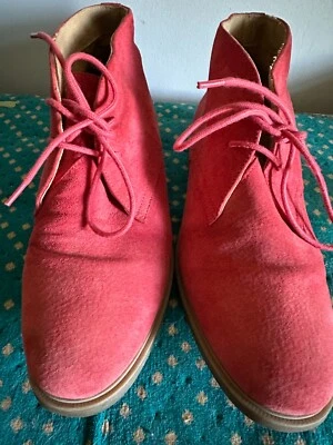 Hush Puppies "Bailey" Red (Pink) Suede Chukka Boots Women's Size 9 - Image 1 of 4