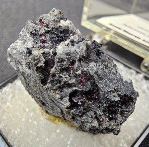 Gem Crystal Mineral Specimen Proustite, Imiter Mine, Morocco Pink/purple Color - Picture 1 of 12