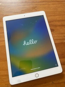 Apple iPad 5th Generation 32GB A1822 White/Rose Gold - Picture 1 of 2