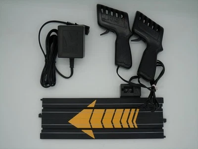 PISTA TERMINAL REALISTA DE 9", 2 CONTROLES Y PAQUETE DE ALIMENTACIÓN DE PARED CON ENCHUFE PROBADO ROKAR 2 Foto 1 de 4