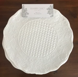 NUEVO Juego de 4 manteles individuales acolchados blancos con bordes festoneados Shabby Chic Navidad - Imagen 1 de 2