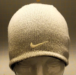 Vintage Unisex OSFM Nike Black & Gray Reversible Embroidered Logo Beanie Hat Cap - Picture 1 of 4