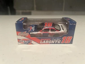 2002 Bobby Labonte Interstate - Let’s Roll 9/11 Tribute Action RCCA Club HO 1/64 - Picture 1 of 2