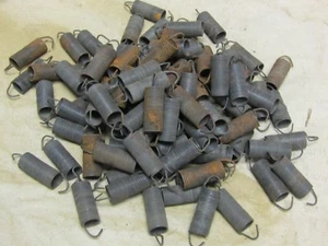 Lot de 5 ressorts de retour accélérateur dans son emballage d'origine pour Mo GPW CJ2A M38 Willys Jeep (S203) - Photo 1/4